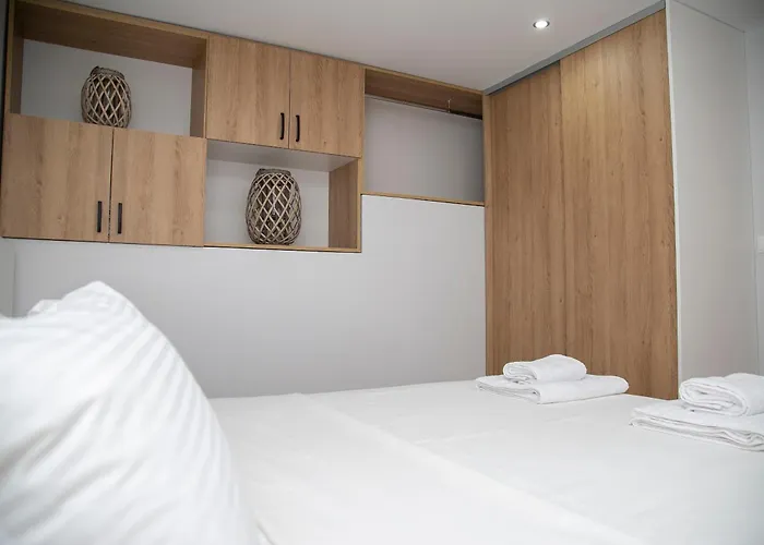 Vilana Foxnest Corfu